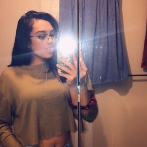 Meet your Posher, Mikaela